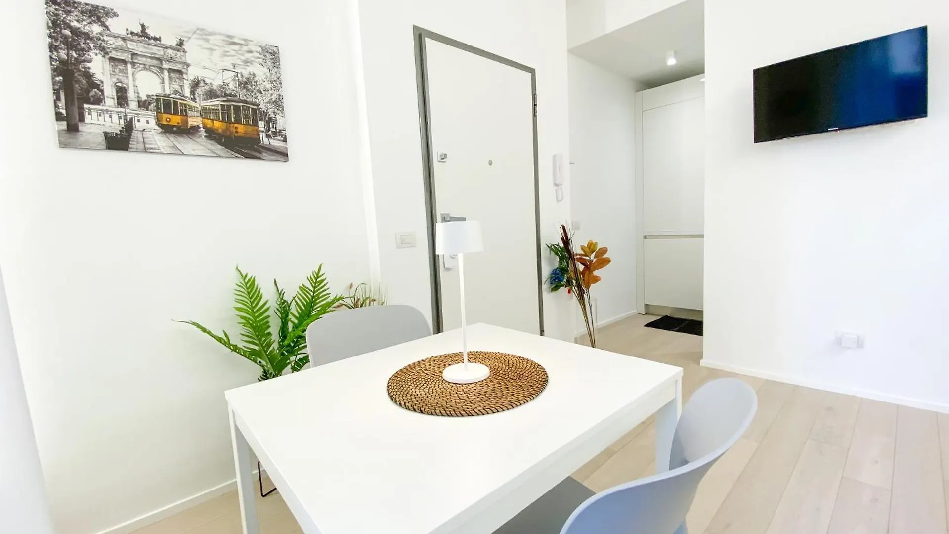 Cardano Suite - 5 Min From Central Station Milan Italy