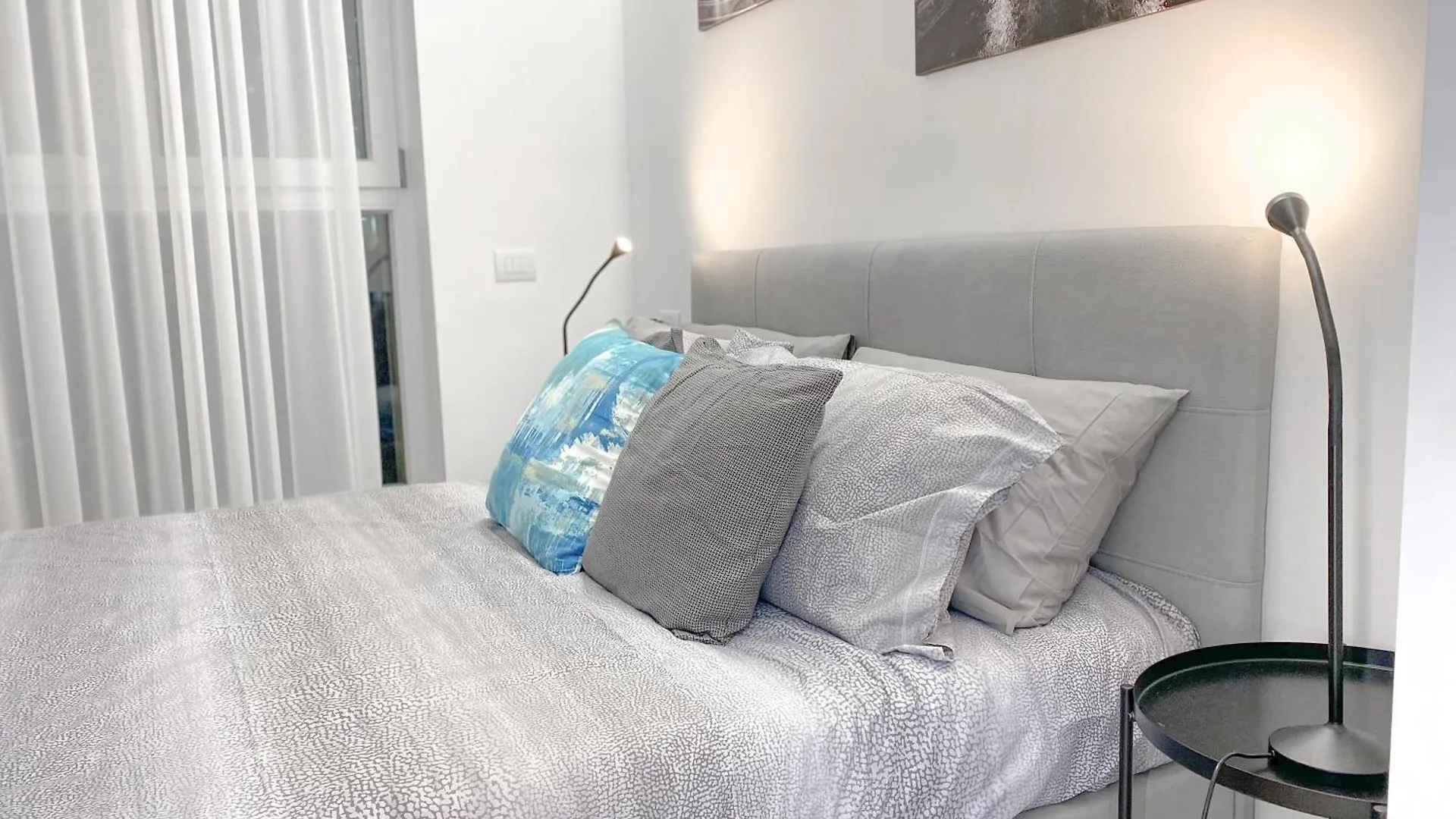 Cardano Suite - 5 Min From Central Station Milan Apartment