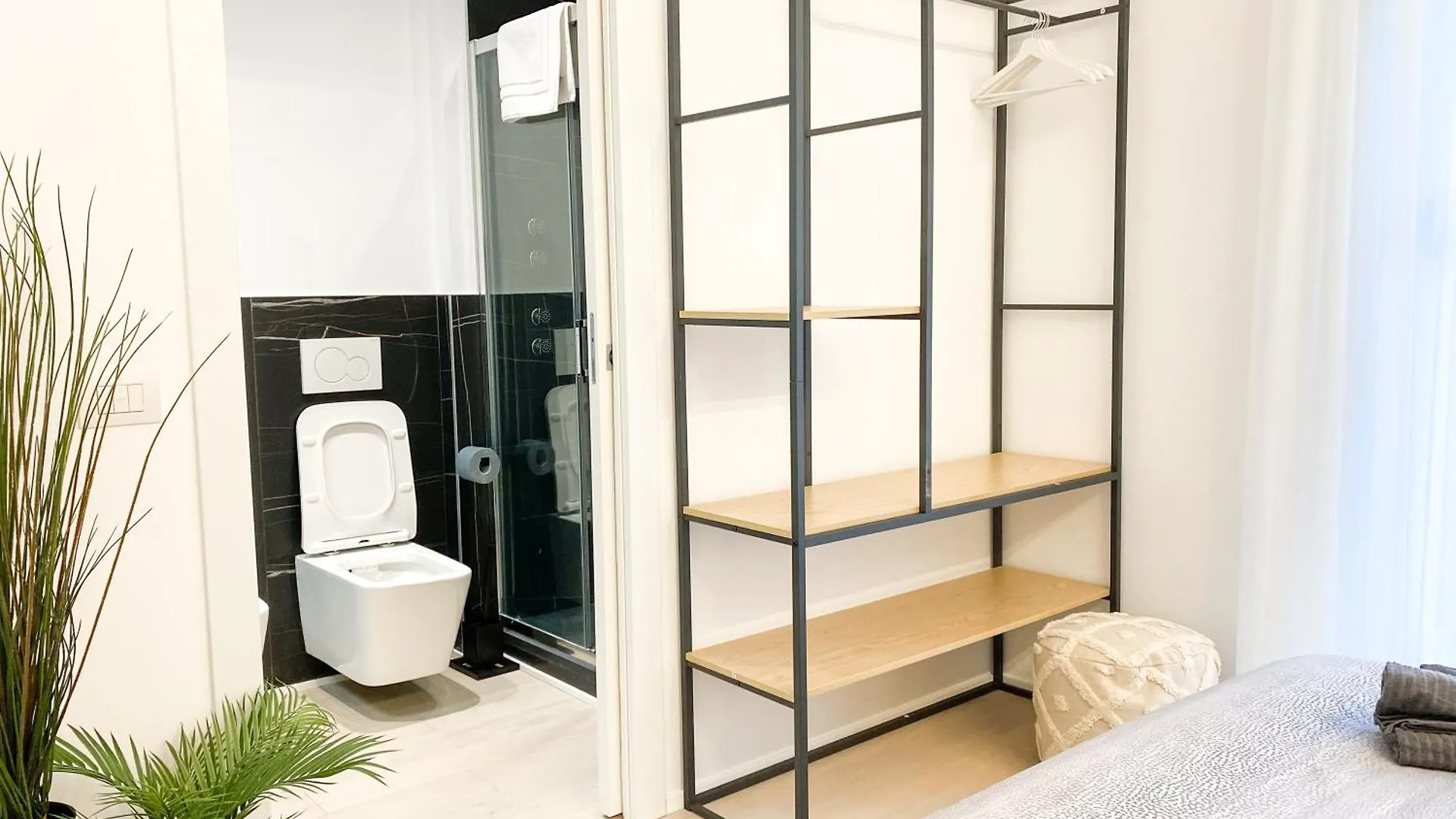 Cardano Suite - 5 Min From Central Station Milan Apartment