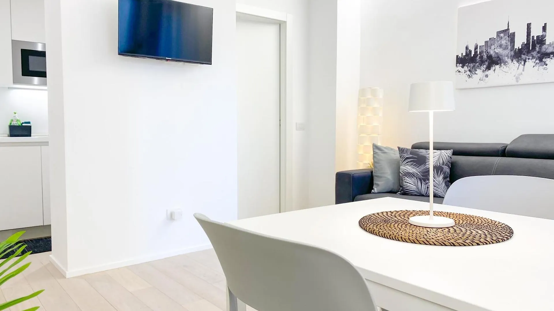 Apartment Cardano Suite - 5 Min From Central Station Milan